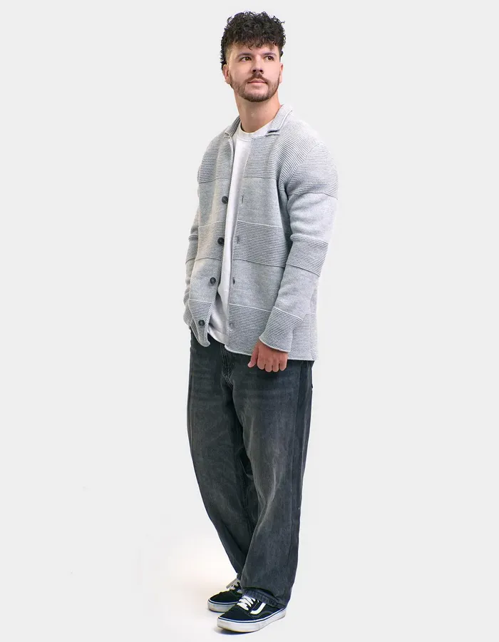 Men's Woolen Cardigan: Knitted Scandinavian Design